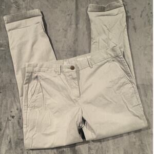 GAP Broken in Striaght Khaki's light Gray 8, cotton. casual. preppy